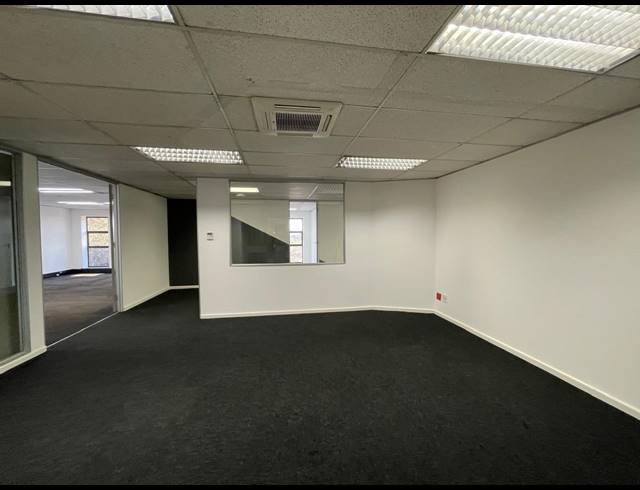 400M² OFFICE TO LET IN HURLINGHAM